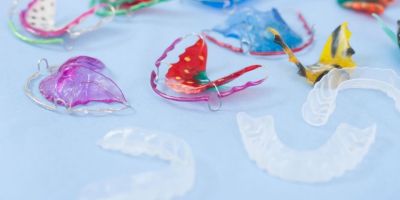 Centra Dental - Hawley Retainer vs Clear Retainer